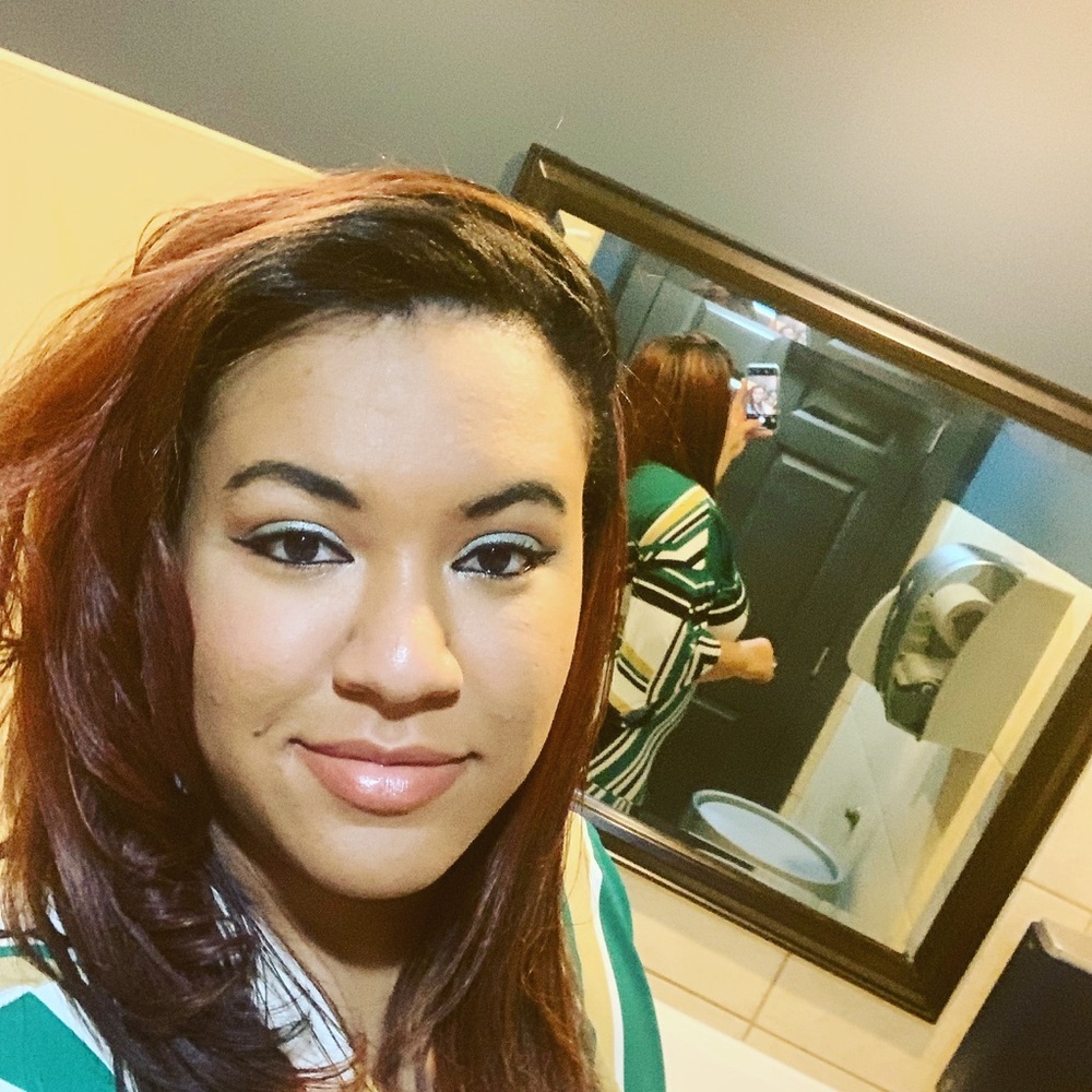 Meet your Posher, Maia